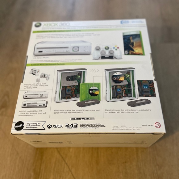 NIB MEGA Showcase Microsoft Xbox 360
Collector Building Set - 1342pcs - Picture 2 of 9